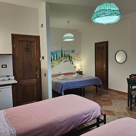 Agriturismo "Crocino In Chianti" Джайоле ин Кианти Стая снимка